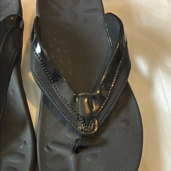 MEGNYA Black Women's Sandals - Picture 3 of 9